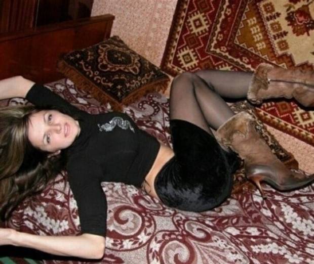Russian Girls Love Carpets #1 (28 photos)