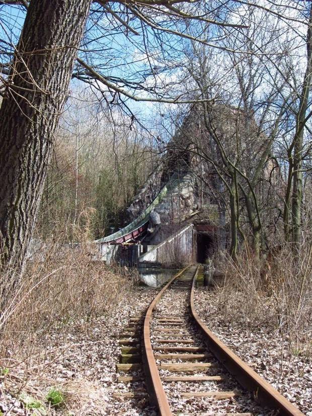 The Beauty of Abandoned Places #20 (30 photos)