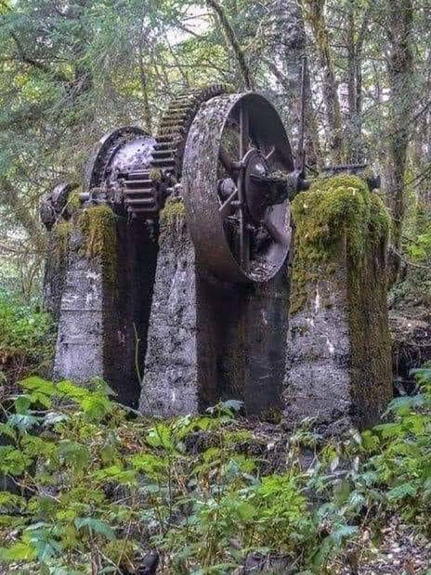 The Beauty of Abandoned Places #20 (30 photos)