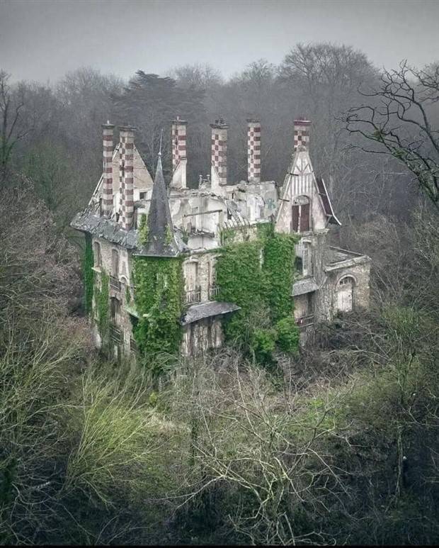 The Beauty of Abandoned Places #20 (30 photos)