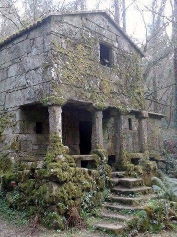 The Beauty of Abandoned Places #20 (30 photos)