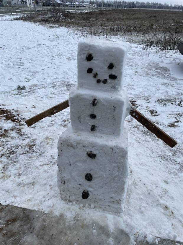Snowmen Funnies: Hilarious Winter Vibes (21 photos)