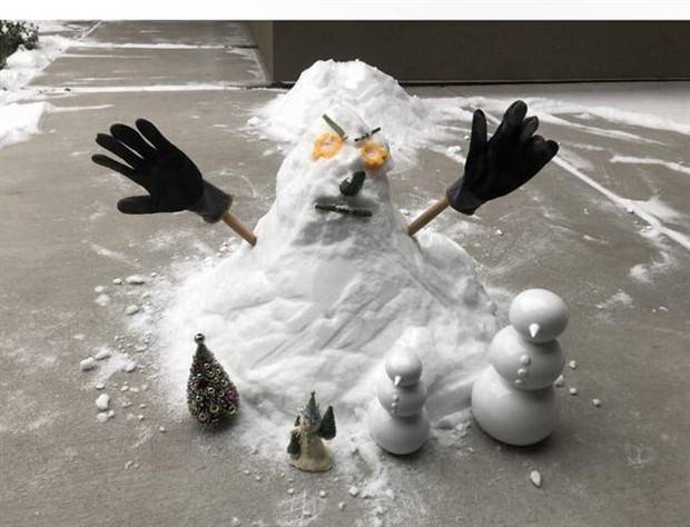 Snowmen Funnies: Hilarious Winter Vibes (21 photos)