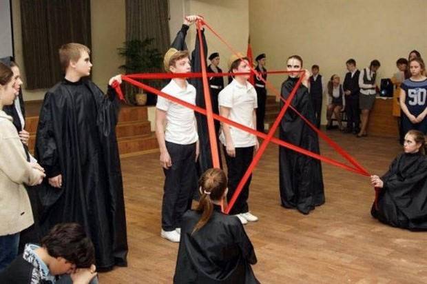 Russia Lives by Its Own Rules #17 (32 photos)