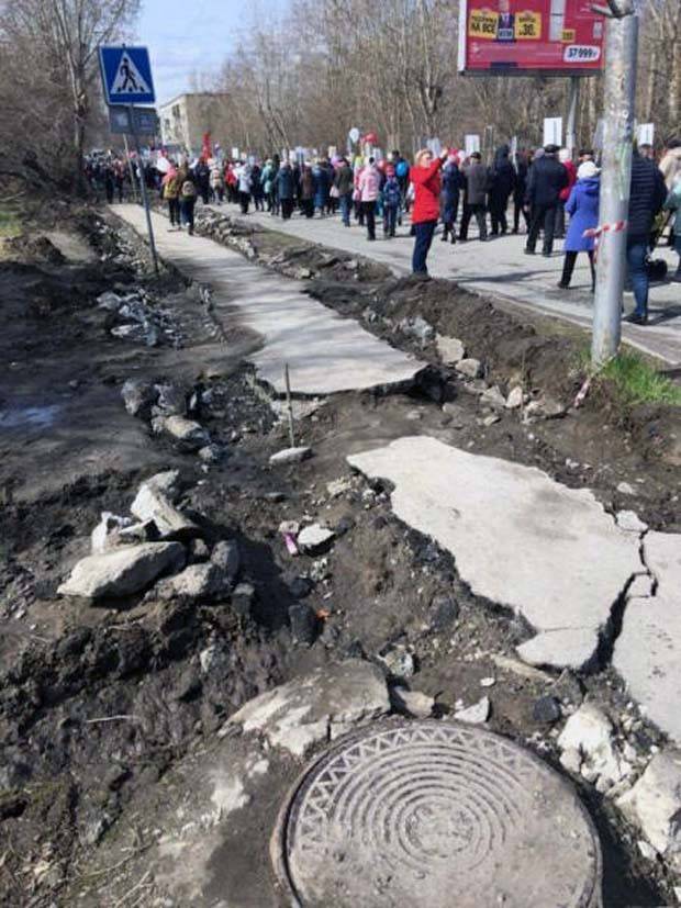 Russia Lives by Its Own Rules #17 (32 photos)