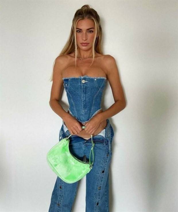 Hot Girls in Corsets #29 (29 photos)