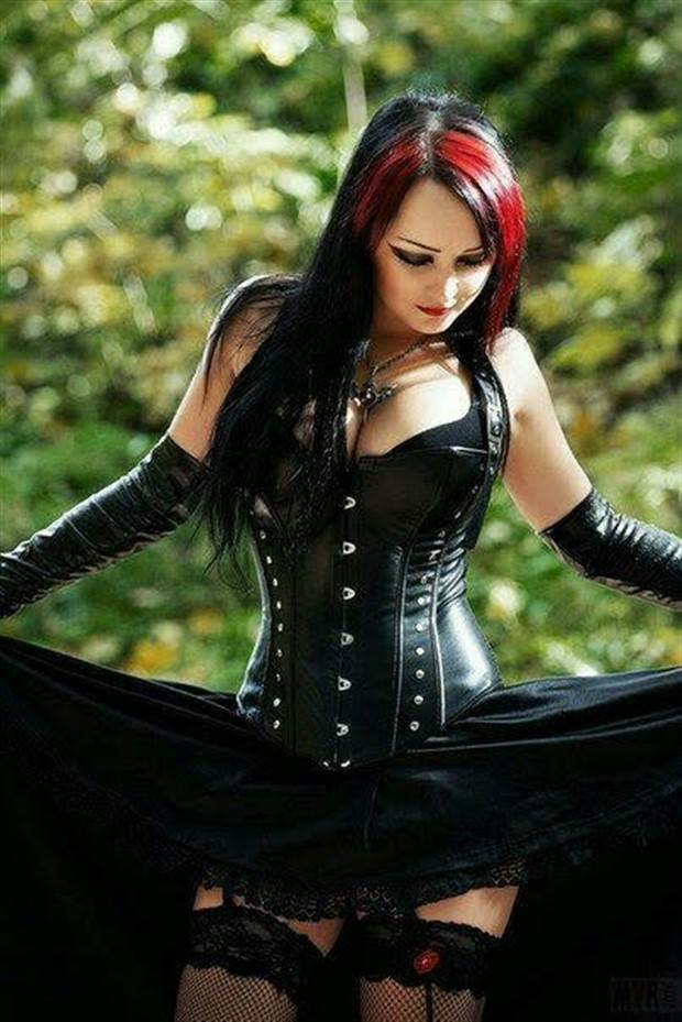 Hot Girls in Corsets #29 (29 photos)