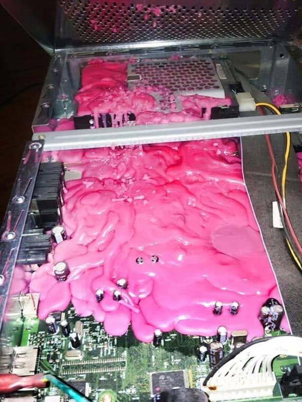 tech mishaps 25 Mishaps in the World of Technology (41 photos)