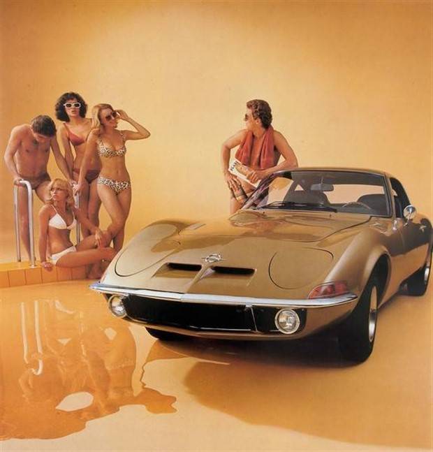 vintage ads with cars and women 25 26 Vintage Ads Featuring Women and Cars (26 photos)