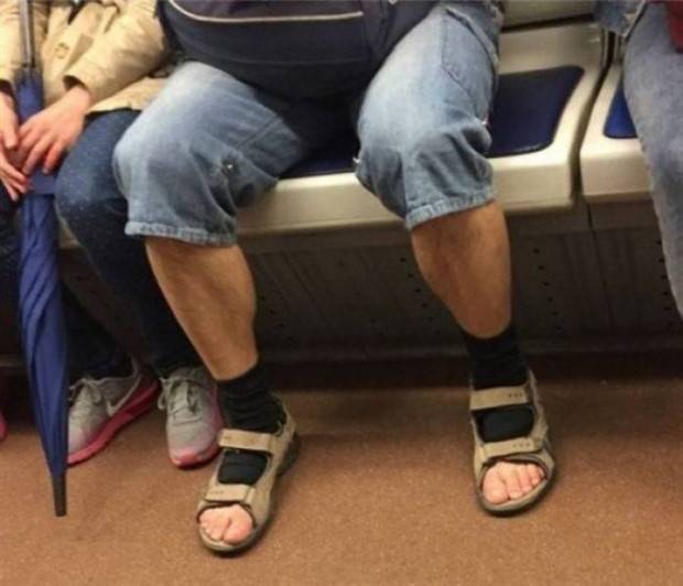 Utterly Strange Fashion #13 (28 photos)