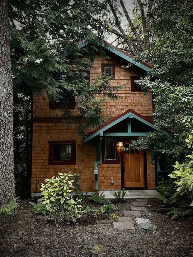 Captivating Homes Infused with Atmosphere (30 photos)