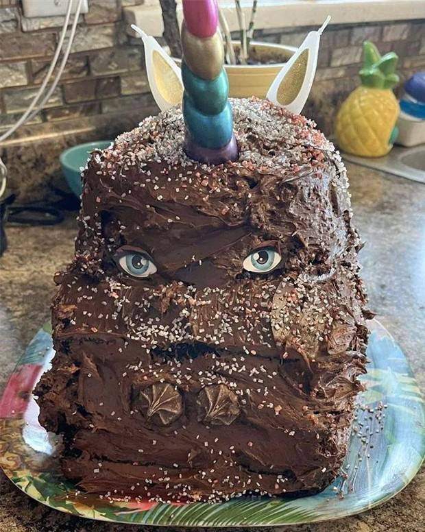 24 Cake Fails to Crack You Up (24 photos)