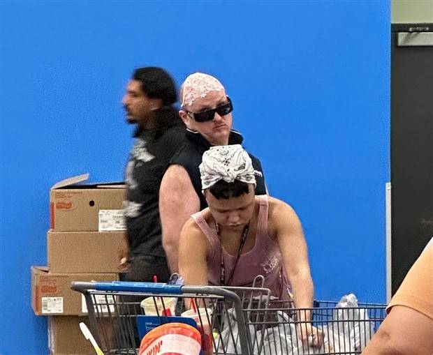 crazy walmart moments 13 Welcome to Walmart #32 (30 photos)