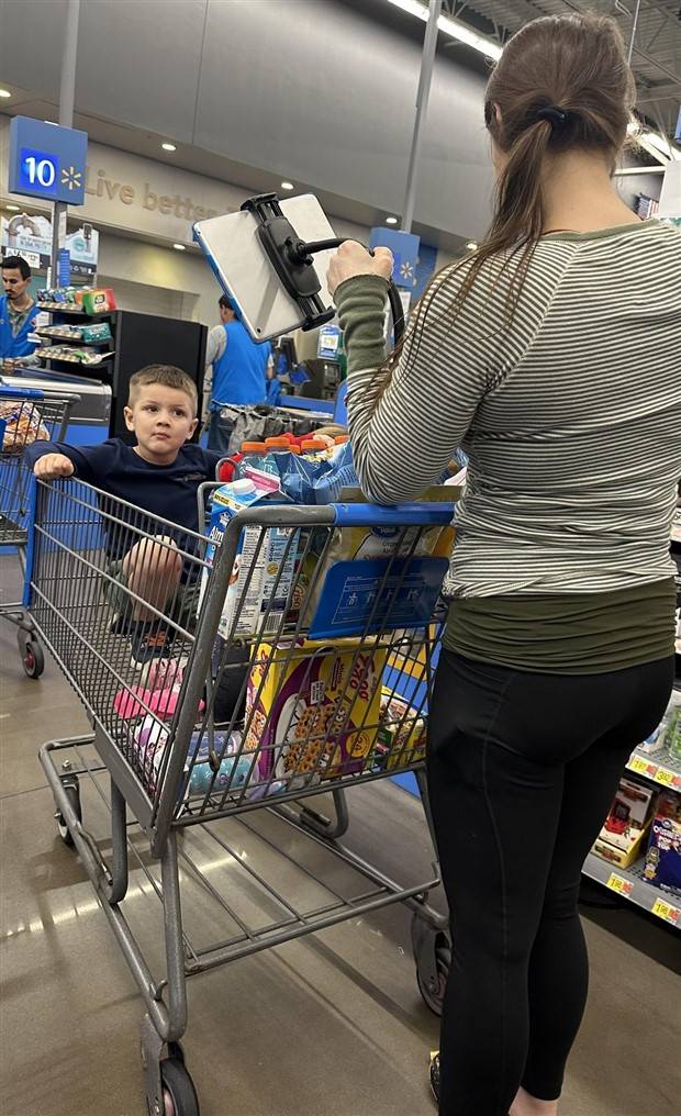 crazy walmart moments 23 Welcome to Walmart #32 (30 photos)