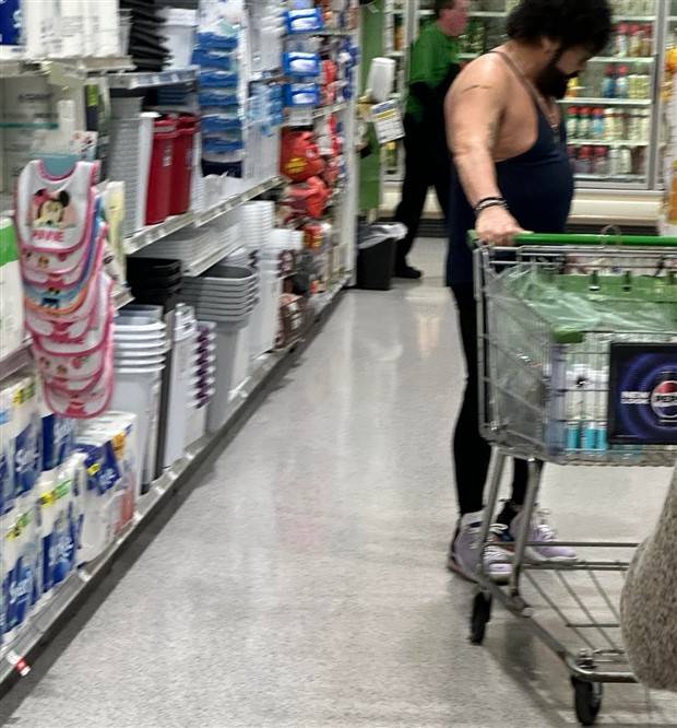 crazy walmart moments 9 Welcome to Walmart #32 (30 photos)
