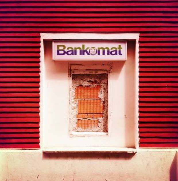 Eccentric Occurrences at ATMs (35 photos)