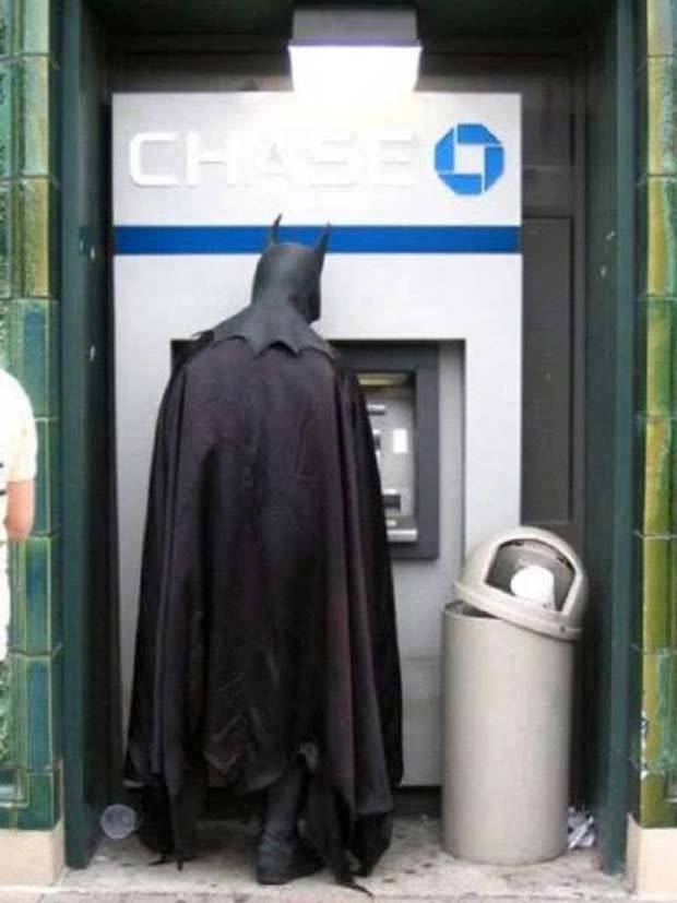 Eccentric Occurrences at ATMs (35 photos)