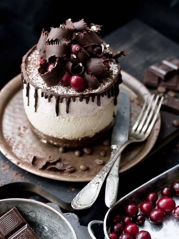 Edible Elegance: Captivating Creative Cakes (30 photos)