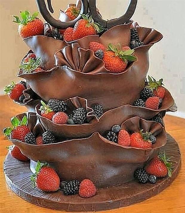 Edible Elegance: Captivating Creative Cakes (30 photos)