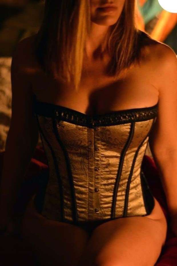 Hot Girls in Corsets #30 (24 photos)