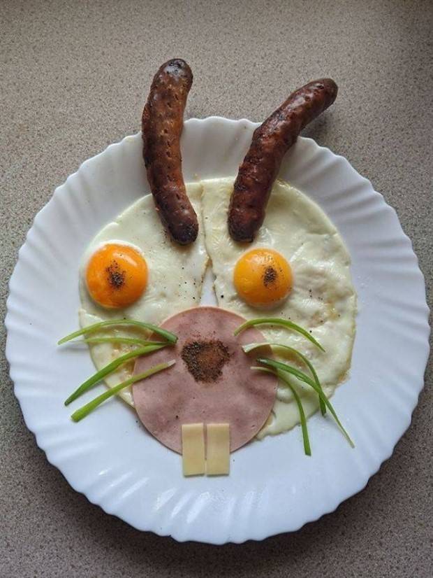 strange plates 19 Repulsive Plates That Defy Taste (29 photos)