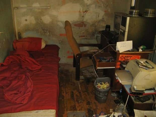 Hacker Dens from the Past (24 photos)