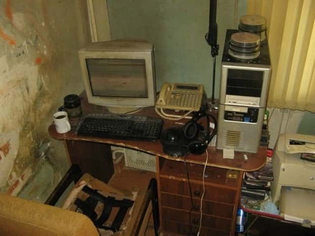 Hacker Dens from the Past (24 photos)