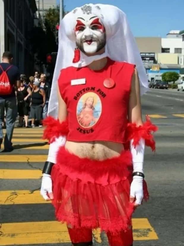 Welcome to Hilariously Strange Cosplay Universe (33 photos)