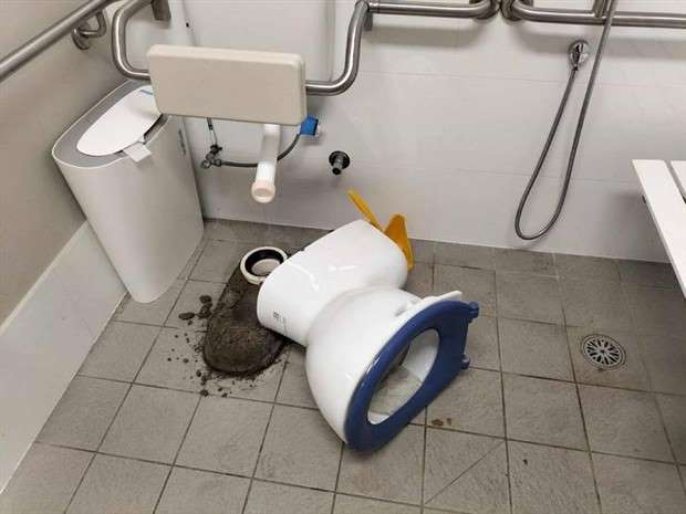 Shit Happens Regularly, Get Used To It #271 (27 photos)