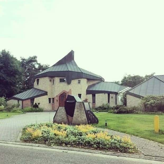 Ridiculously Strange Belgian Houses #8 (30 photos)
