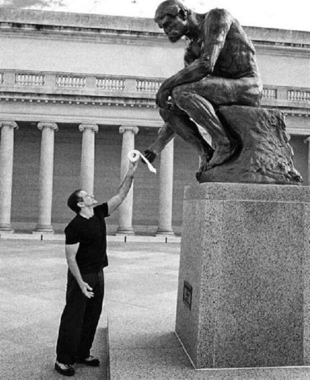 tourists and statues 14 Amusing Interactions Between Tourists and Statues (24 photos)