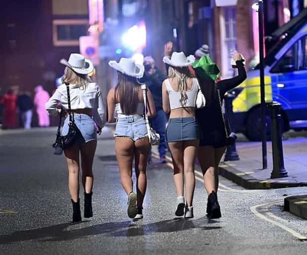 A Little Fun for Adults #350 (26 photos)