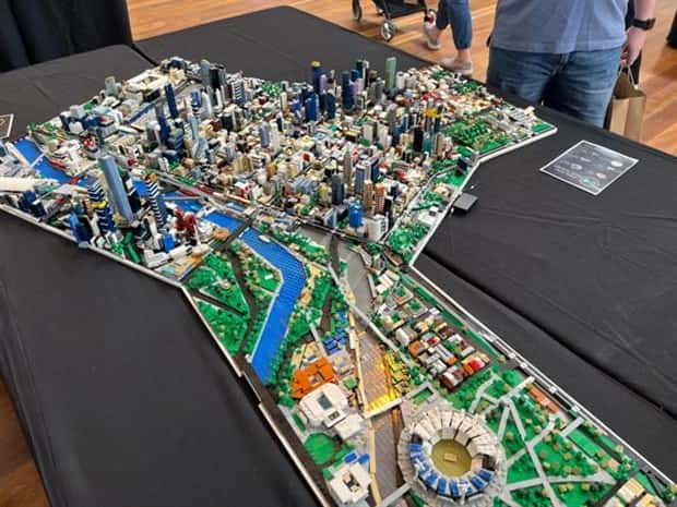 Amazing LEGO World #10 (24 photos)