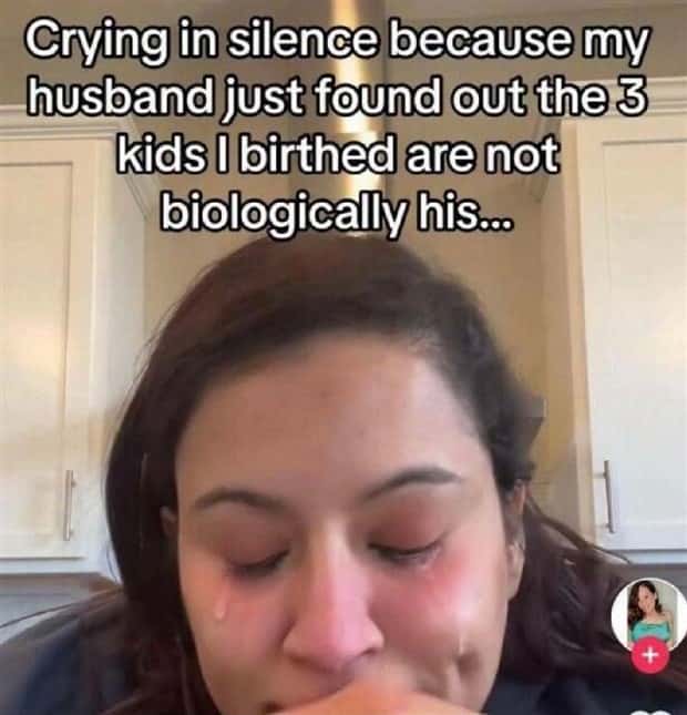 Awkward TikTok Snapshots to Cringe At (30 photos)
