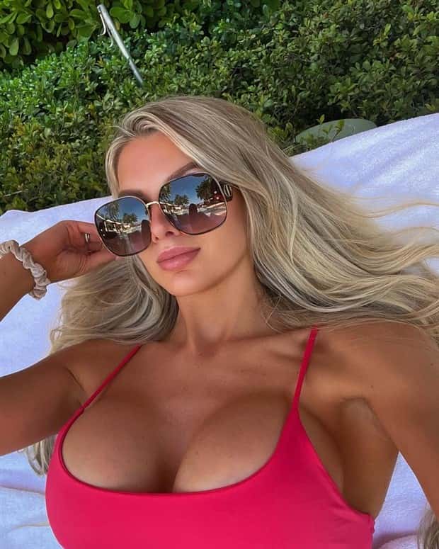 girls with big tits 22 Hot Busty Girls #61 (25 photos)