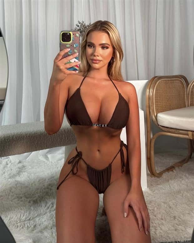 girls with big tits 9 Hot Busty Girls #61 (25 photos)