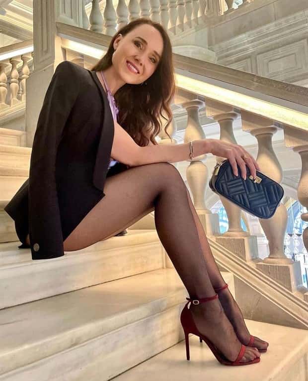 Hot Girls with Beautiful Legs #52 (25 photos)