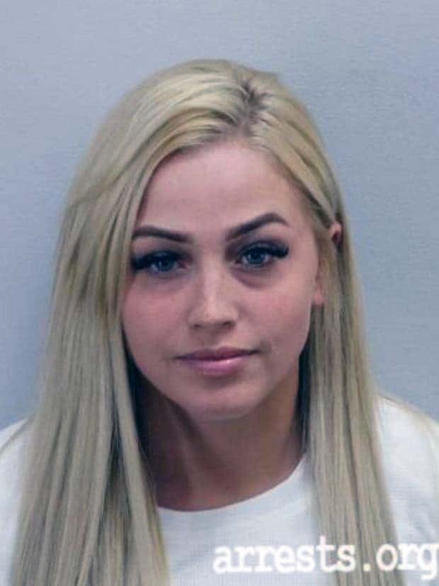Criminal Women Who Could Steal Your Heart (24 photos)