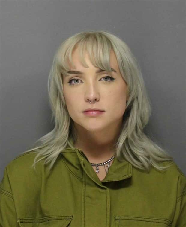 Criminal Women Who Could Steal Your Heart (24 photos)