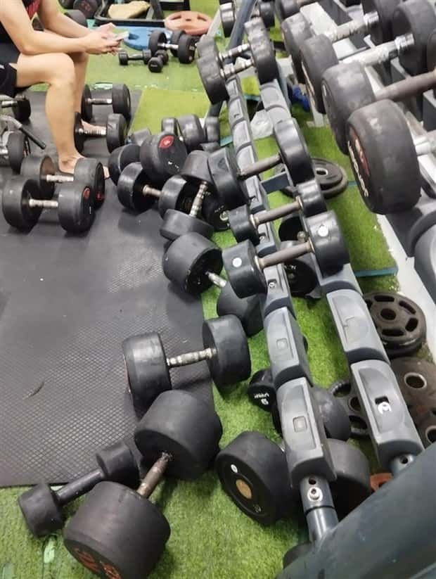 people being jerks 27 30 Times People Were Complete Jerks (30 photos)