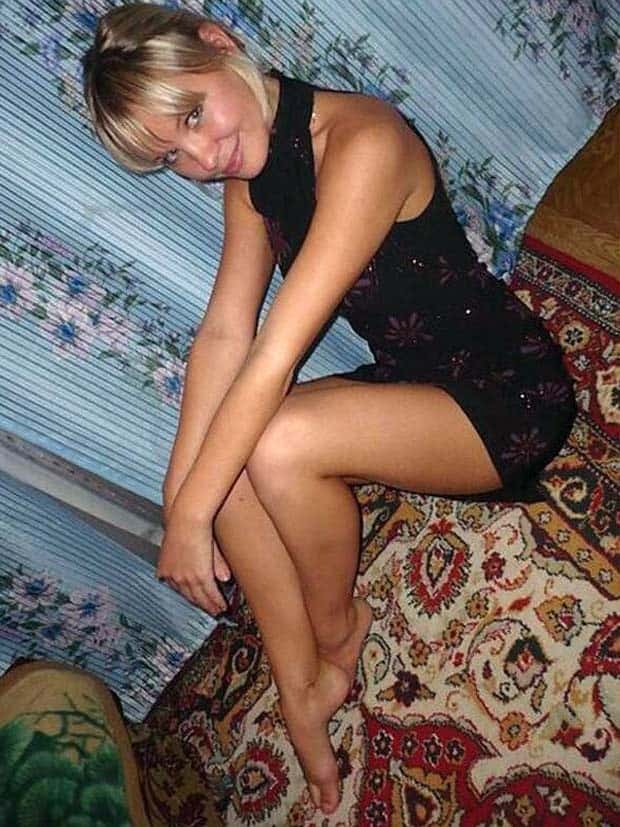 Russian Girls Love Carpets #2 (25 photos)