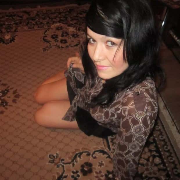 Russian Girls Love Carpets #2 (25 photos)