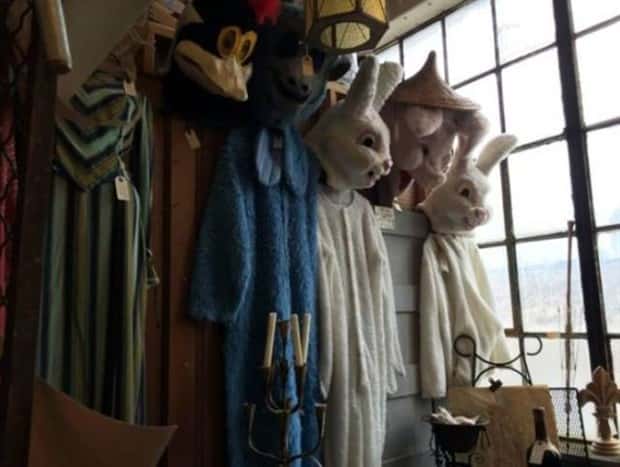 Strange Things Found in Thrift Stores #21 (25 photos)