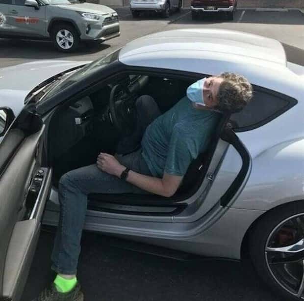 Unique Experiences Only Tall People Understand (25 photos)