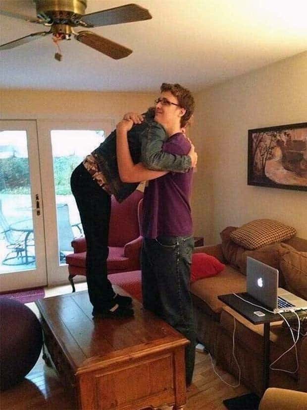 Unique Experiences Only Tall People Understand (25 photos)