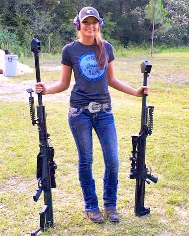 hot girls love guns 14 Hot Girls with Guns #12 (23 photos)