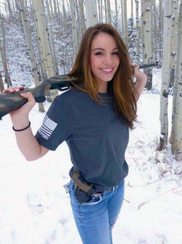 hot girls love guns 23 Hot Girls with Guns #12 (23 photos)