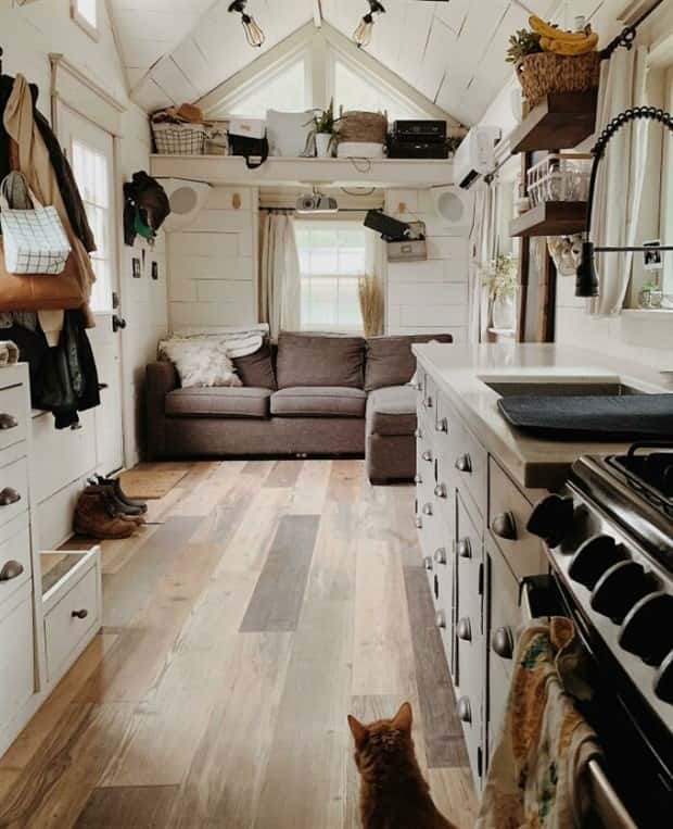 32 Tiny Houses Showing Cozy Life (32 photos)