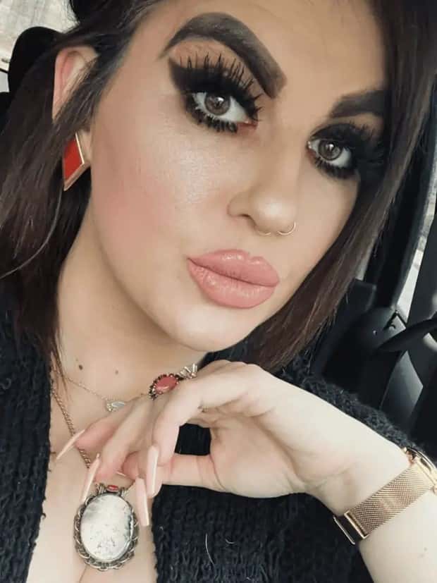 weird eyebrows 11 You Cant Unsee Their Eyebrows (18 photos)