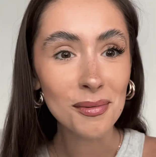 weird eyebrows 8 You Cant Unsee Their Eyebrows (18 photos)